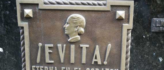 071014evita02.jpg - taille 20,08ko